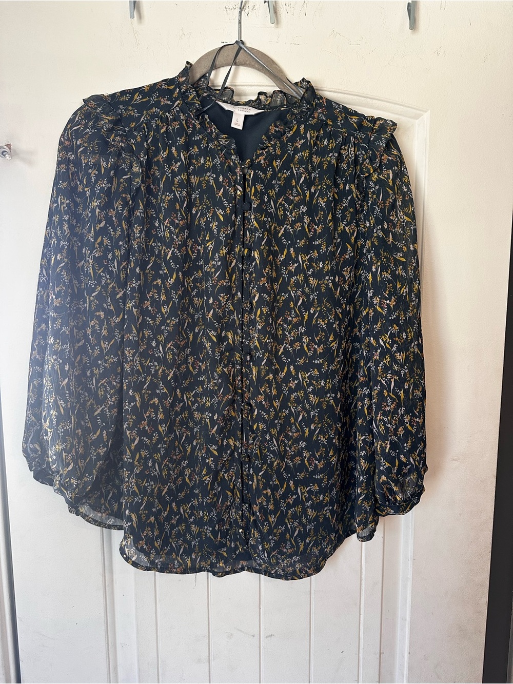LC Lauren Conrad Floral Ruffle Button Up Blouse Size L Chiffon